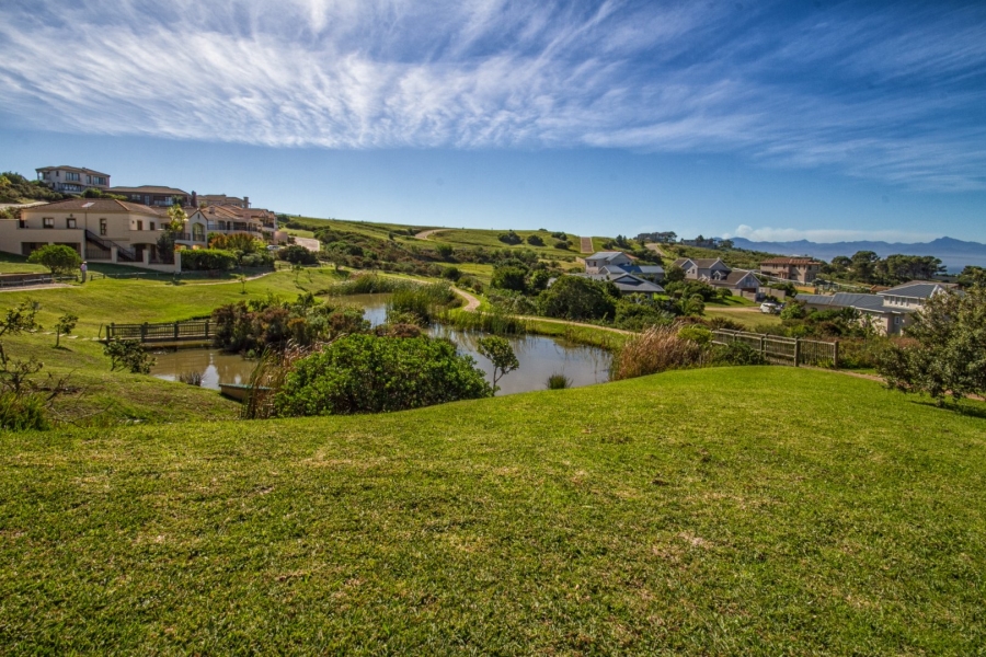  Bedroom Property for Sale in Whale Rock Heights Western Cape